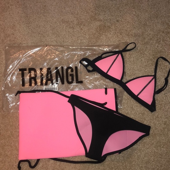 TRIANGL swimsuit - Picture 1 of 2